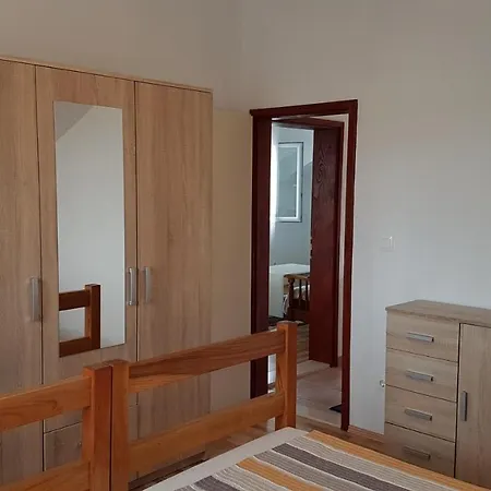 Vojaline Milna (Brac)
